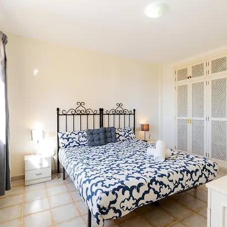 Spacious 1br & Heated Pool & Terrace With Amazing Views & By Aqua Vista Tenerife * Costa Adeje (Tenerife)